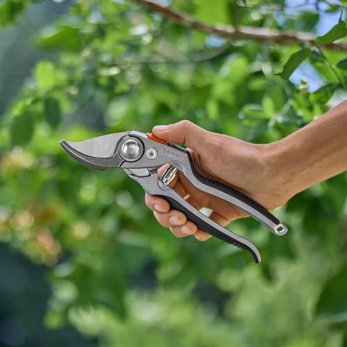 GARDENA Premium Aluminium Bypass Pruner, Replaceable Blade - 08702