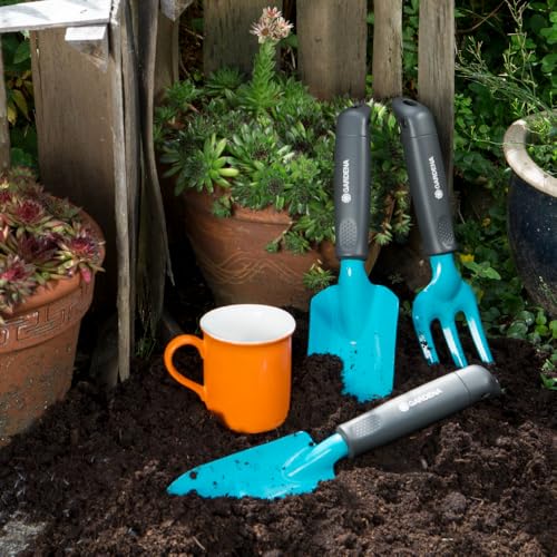 Gardena Classic Trowel: Convenient spade for Small Planting tasks; Corrosion-Resistant; Non-Slip, Ergonomic Handle; 6 cm Working Width (8951-20) - style: Trowel