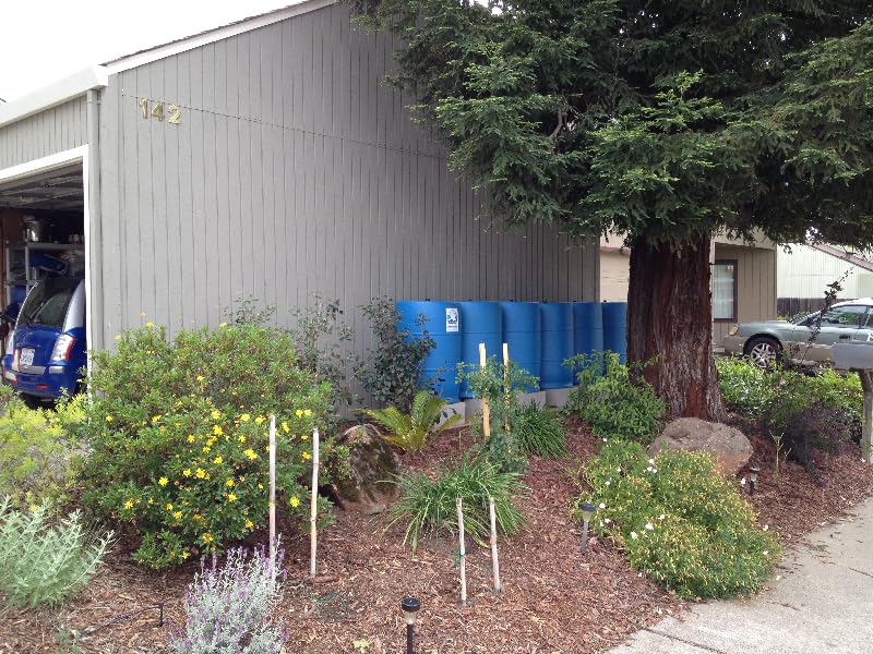 BlueBarrel™ Gravity-Fed Drip Irrigation Kit with Bubbler Emitters: No-Pressure/Low-Pressure Irrigation for Rain Barrels, Rain Tanks, & Cisterns. Made in USA