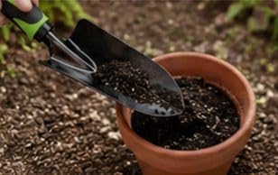 Garden Trowel, Deep Scoop Design for Planting, Transplanting and Digging, Green