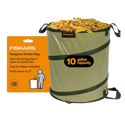 Fiskars Kangaroo Collapsible Garden Bag for Yard Waste, 10 Gallon Reusable Container for Lawn Care and Gardening