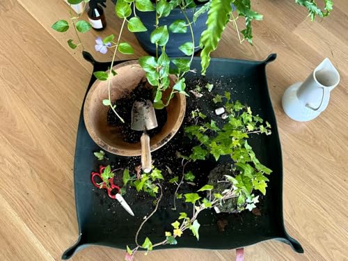 Plant Repotting Mat for Indoor Garden, Thickened Canvas Plant Transplanting Mat Waterproof, Portable and Foldable Gardening Mat for Potting Soil Mess Control, Brass Corner Snaps (Green, 30 x 30) - color: Green