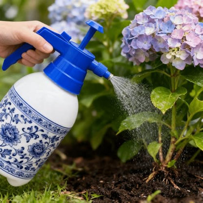 2L Handheld Garden Pump Sprayer Pressure Spray Bottle (2L Blue) - color: 2L Blue