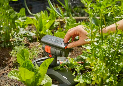 Gardena AquaZoom Compact Rectangular oscillating Sprinkler: Sprinkler for Watering Areas of 9–216 m², Range 3–18 m, Spread 3–12 m, Built-in Filter (18708-20)