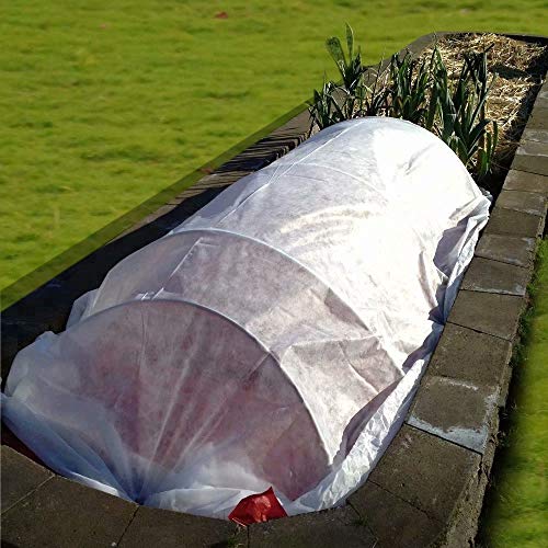 Agfabric Plant Cover Freeze Protection 0.55oz 6'x150' Floating Row Cover for Winter Cold Weather Protection Season Extension,White - color: White, size: 0.55oz-6'*150'